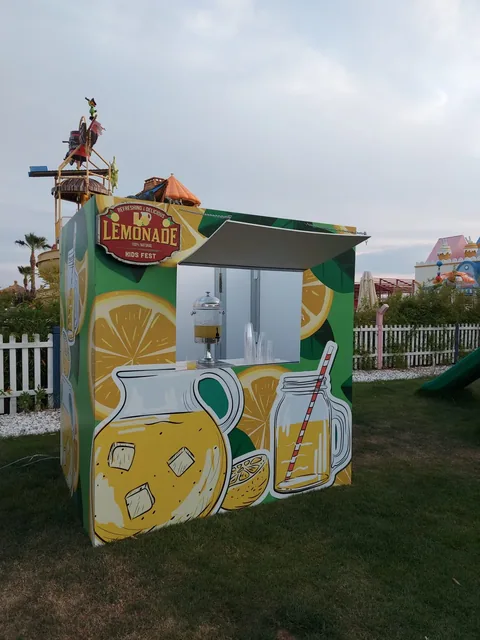Titanic Mardan Palace etkinliğinde limonata standı