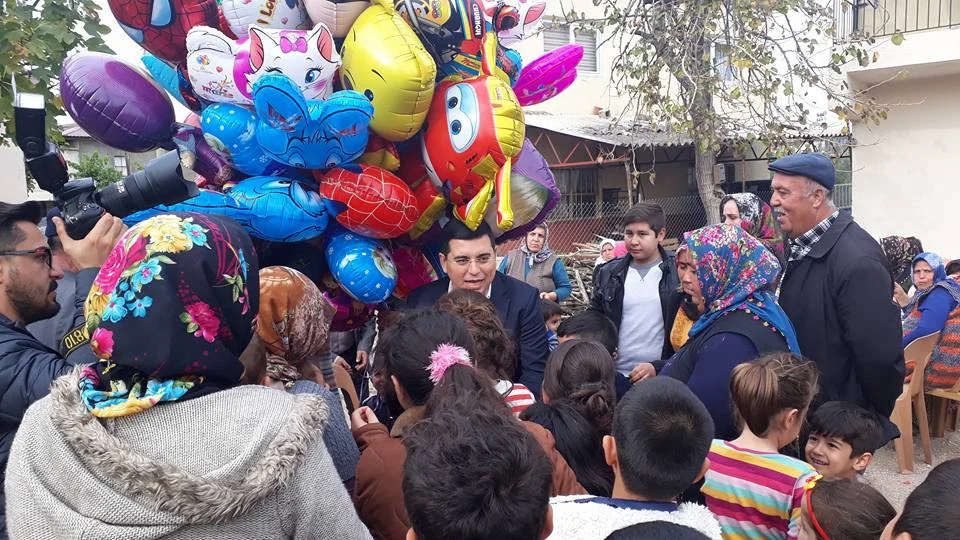 Kaynak arşivdeki kalabalık açık hava etkinliği fotoğrafı